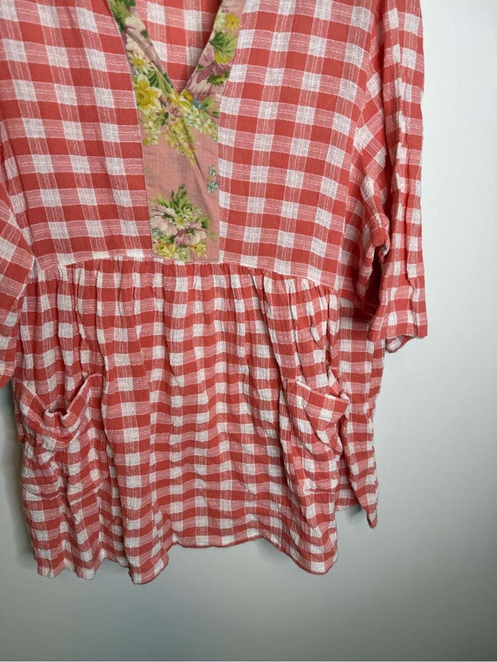 April Cornell Coral and White Gingham Peasant Top with Floral Trim size XL - Picture 3 of 7